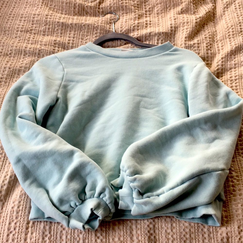 A new day balloon sleeve sweatshirt